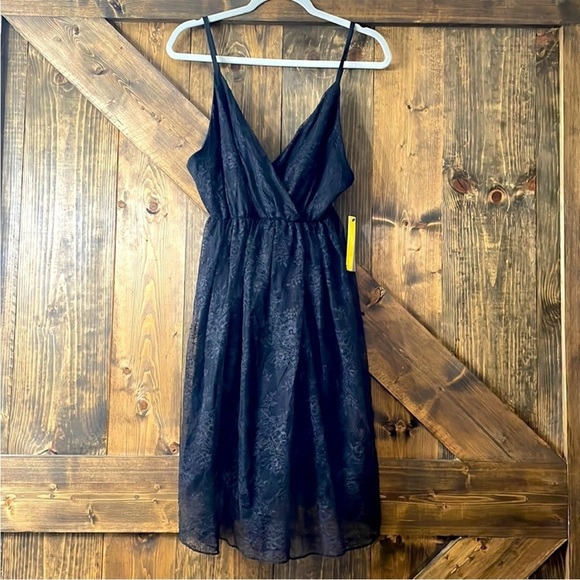 ALICE + OLIVIA Mini Black Lace Dress - Picture 3 of 15